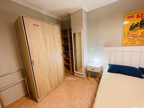 Habitación en Alicante 5 Agost Bed and Breakfast in Alicante