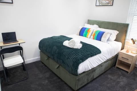 Stylish Preston Home 3 Beds Sleeps 6 House in Preston