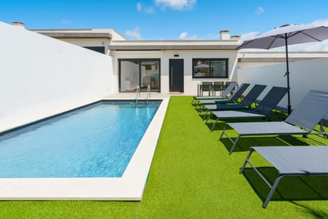 Garden, Swimming pool