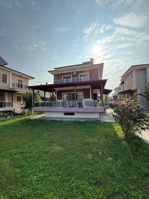 Property building, Natural landscape, Garden, Garden view