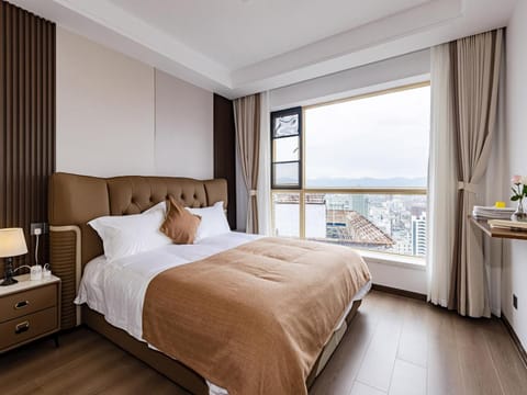 Bed, Photo of the whole room, Bedroom, Mountain view