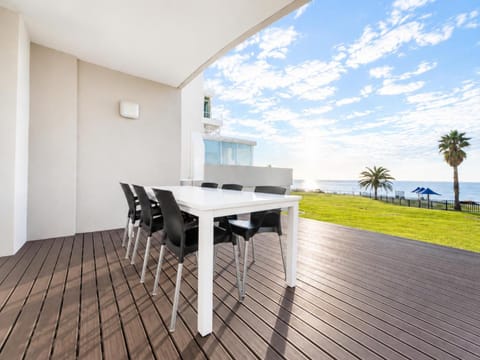 Patio, Sea view