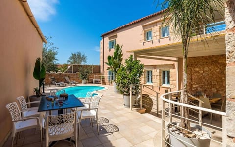 Patio, Swimming pool