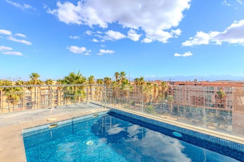 Day, Pool view, Swimming pool, sunbed