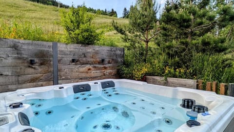 CHALET COCOON | LES GETS | Ski-In/Ski-Out | Chalet design 4 chambres - 8 personnes Chalet in Les Gets