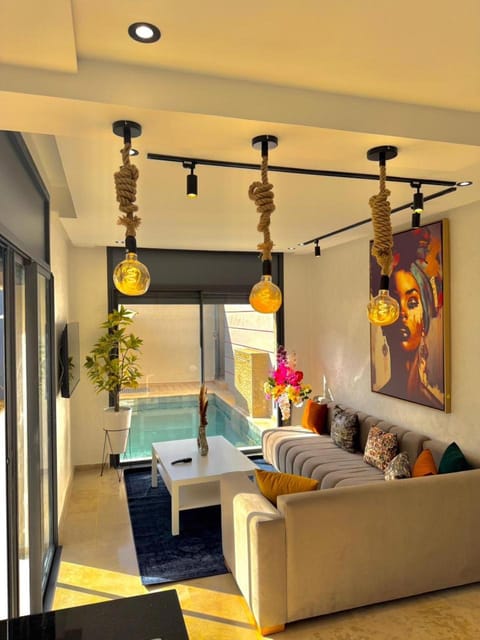 Bed, Living room, Photo of the whole room, Seating area, Bedroom, Pool view, Swimming pool, sunbed