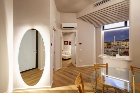 Seating area, air conditioner