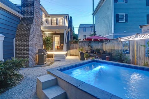 Patio, Pool view, Swimming pool