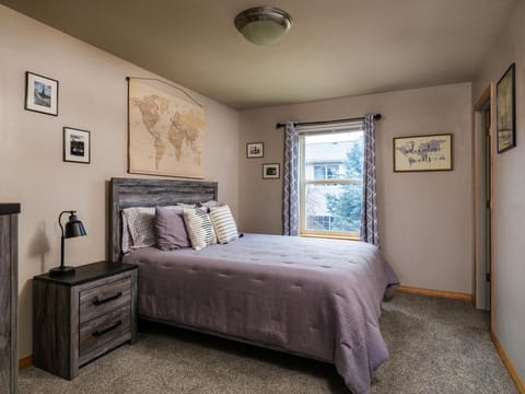 VISTA 406 Modern Mountain Condo House in Bozeman