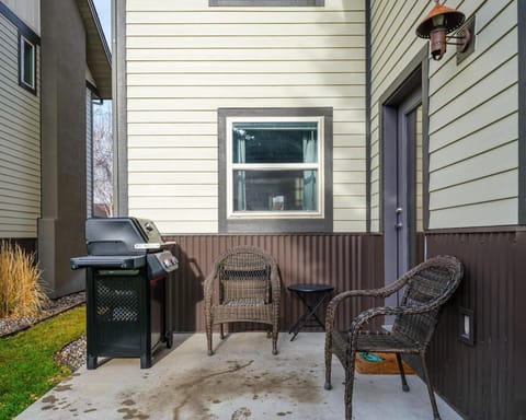 VISTA 406 Modern Mountain Condo House in Bozeman