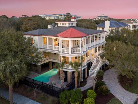 'Isle be Back' 5 57th Ave- Great Ocean Views, private pool, elevator House in Wild Dunes