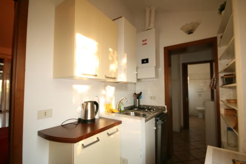 Casa in campagna con due appartamenti indipendenti non lontane dal mare House in Castagneto Carducci