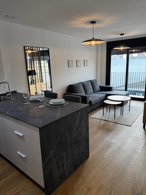 Kitchen or kitchenette, Seating area