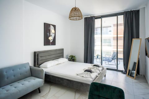 Bed, Seating area, Bedroom