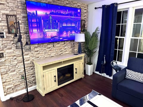 Mountain Getaway Suite Ski OnOff Jiminy Peak - Fully Redone Decor Apartment in Jiminy Peak Mountain