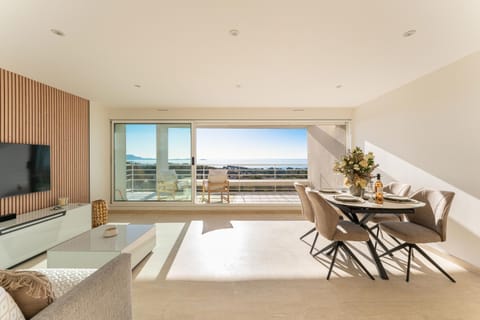 Balcony/Terrace, Living room, Seating area, Sea view