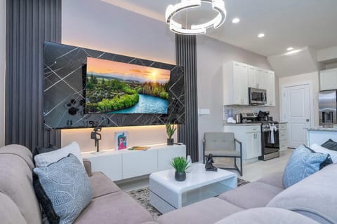 Communal lounge/ TV room, Living room