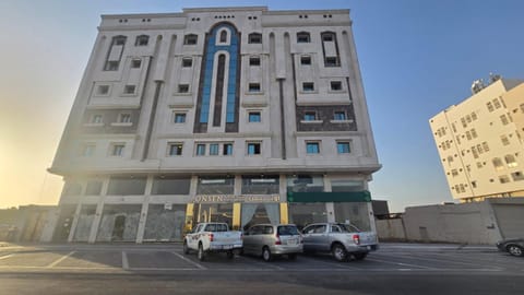 Property building, Location
