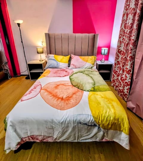 Suite Rosa familiar para hasta 6 huéspedes Amplia, céntrica, con cocineta y baño privado House in Mexico City