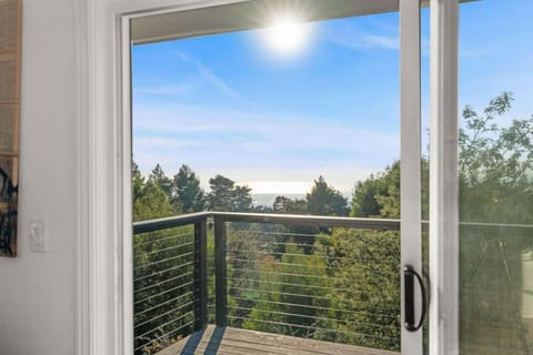 Bayview Bliss House in Oakland