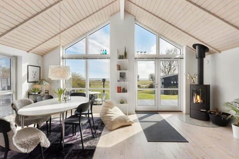 HA397-Frederikshavn-Laerkevangsvej-9 House in Frederikshavn