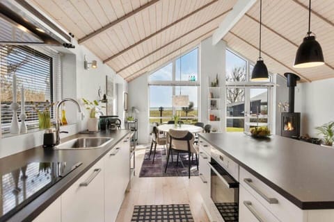 HA397-Frederikshavn-Laerkevangsvej-9 House in Frederikshavn