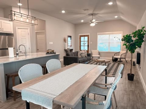 Stunning 3BD 2B - Weatherford - Same Day Bookings House in Weatherford