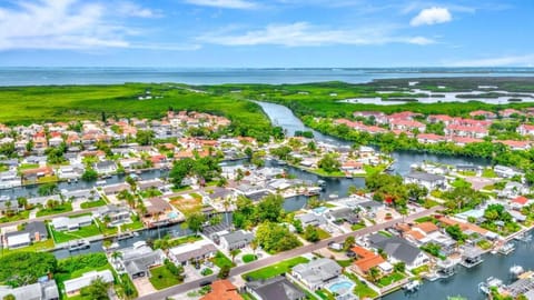 Waterfront Resort with HEATED POOL! Villa in Town N Country