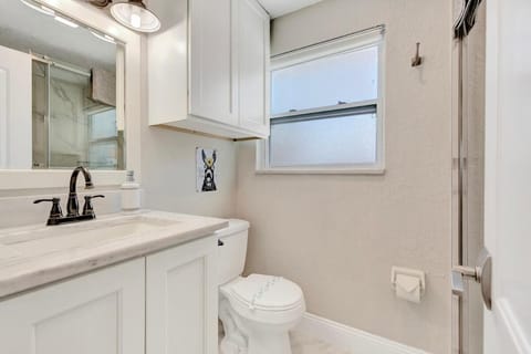 Waterfront Resort with HEATED POOL! Villa in Town N Country