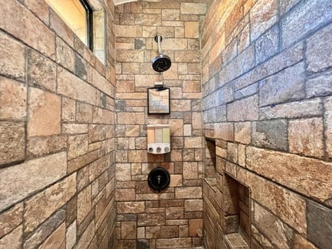 Oceanside Tropical Resort with HEATED POOL & SPA! Villa in Oceanside