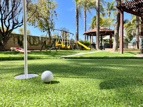 Oceanside Tropical Resort with HEATED POOL & SPA! Villa in Oceanside