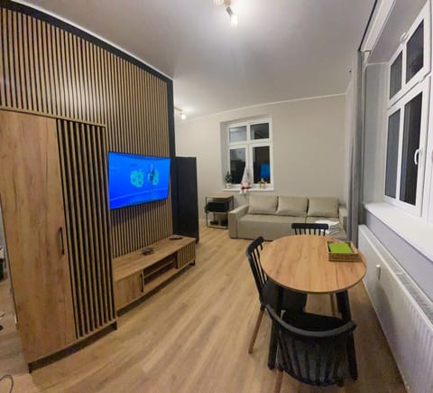 Communal lounge/ TV room, TV and multimedia, Evening entertainment