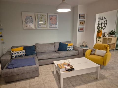 Maison NEUVILLOISE- proche Cambrai, Douai House in Cambrai