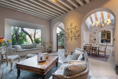 Living room, Seating area, Dining area, Garden view