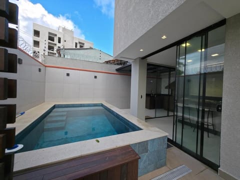 Swimming pool, Swimming pool