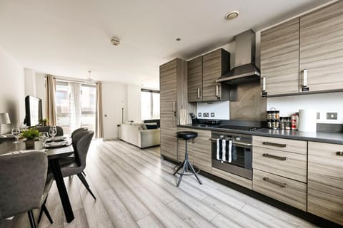 Dining area, kitchen