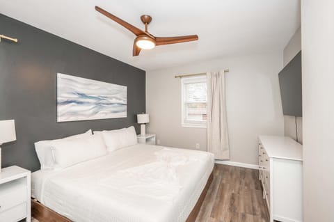 The Terrace Timber House For 8 House in Hamilton