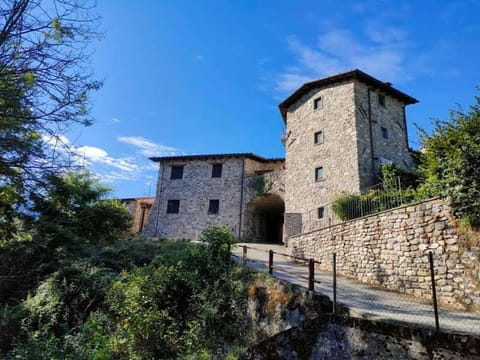 Le Case di Rosie, Tuscan Mountain View House, Pool Apartment in Province of Massa and Carrara