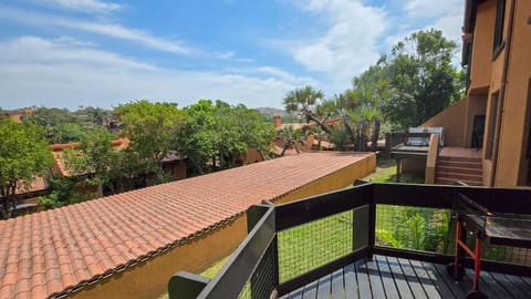 View (from property/room), Balcony/Terrace