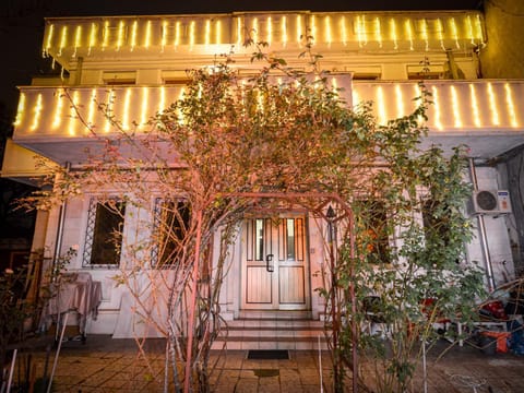 Property building, Day