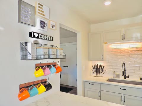 Modern getaway Relax bike hike and shred House in Angel Fire