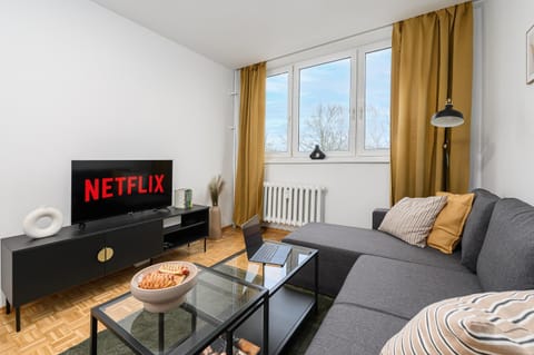 TV and multimedia, Living room, Seating area, internet