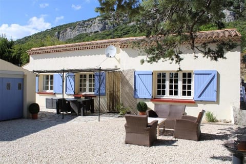 Property building, Patio, Natural landscape, Mountain view