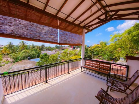 Balcony/Terrace, Garden view