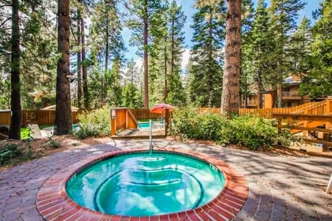 Cozy Kings Run Condo Hotel in Tahoe Vista
