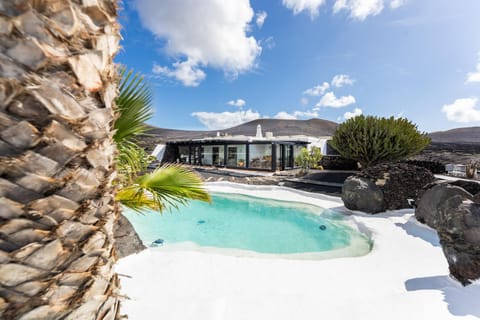 Balcony/Terrace, Swimming pool