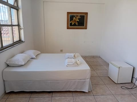 Bed, Photo of the whole room, Bedroom, minibar, towels