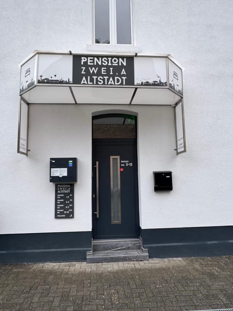 Facade/entrance, Day