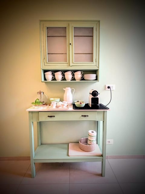 Kitchen or kitchenette, kitchen