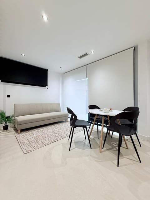 TV and multimedia, Living room, Dining area